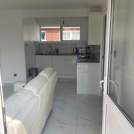 2 Bed Chalet Romney Sands Greatstone Exterior foto