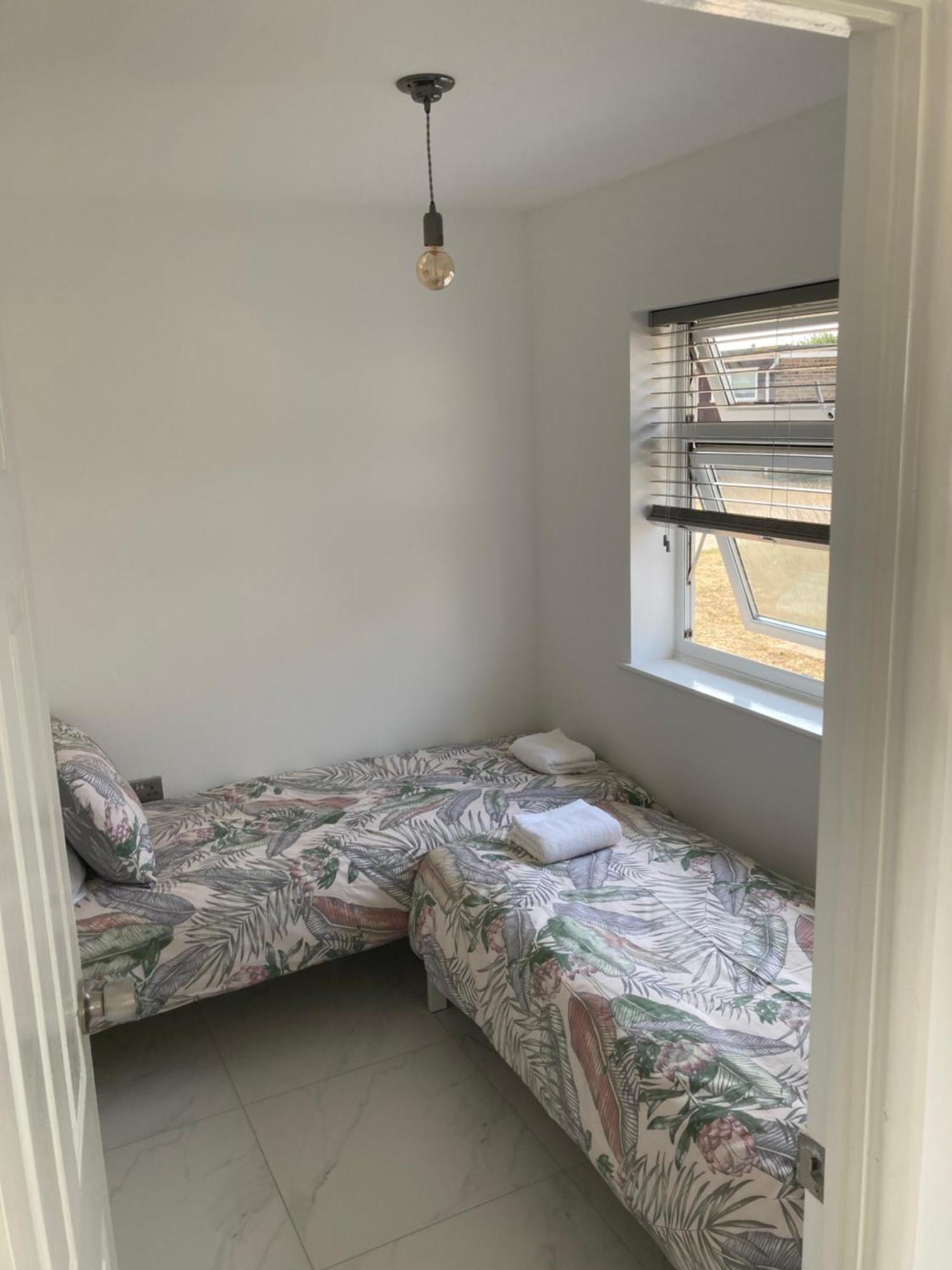 2 Bed Chalet Romney Sands Greatstone Exterior foto